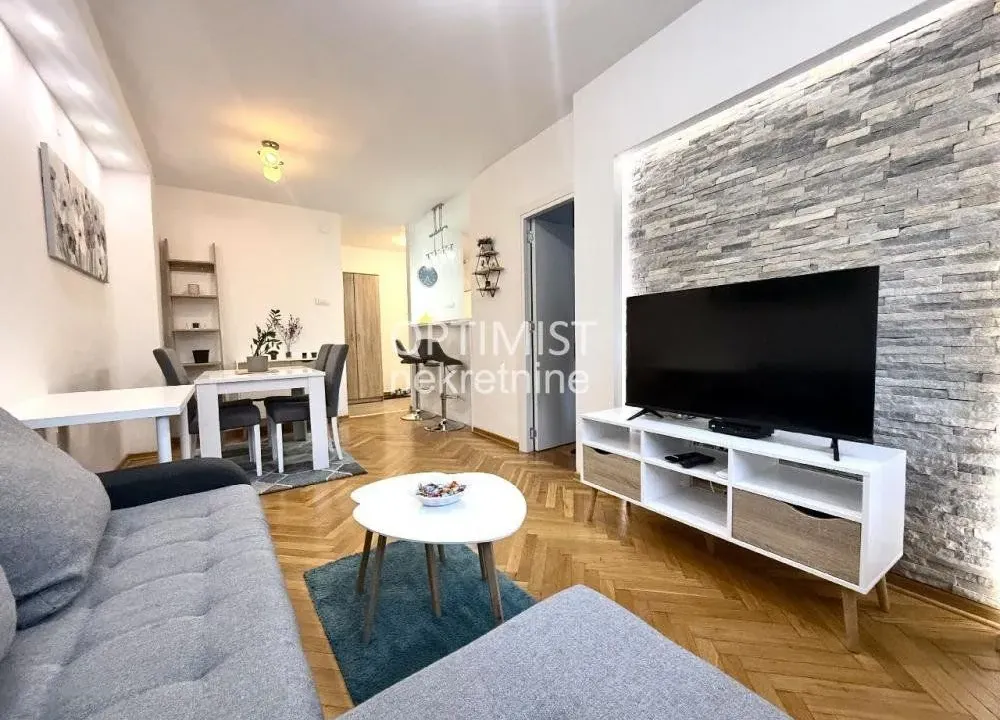 Izdavanje, dvosoban stan, 35m², Botanička Bašta, Palilula Sve Podlokacije