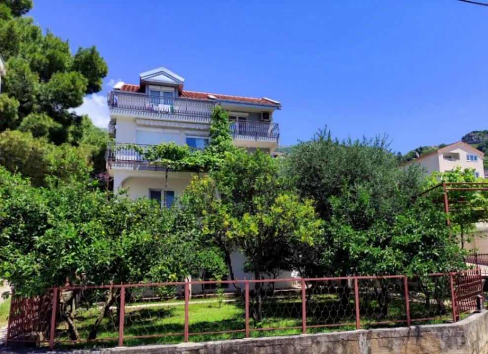 Prodaja, kuća, 320m², Lazi, Budva
