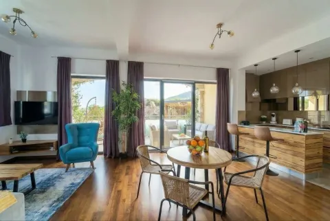 Rent, two bedroom apartment, 70m², Bečići, Budva - image 19