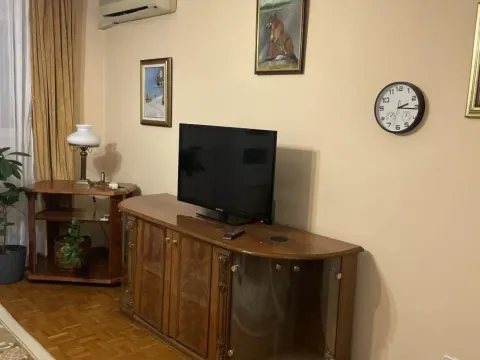 Izdavanje, četvorosoban stan, 81m², Stari Grad, Beograd - image 3