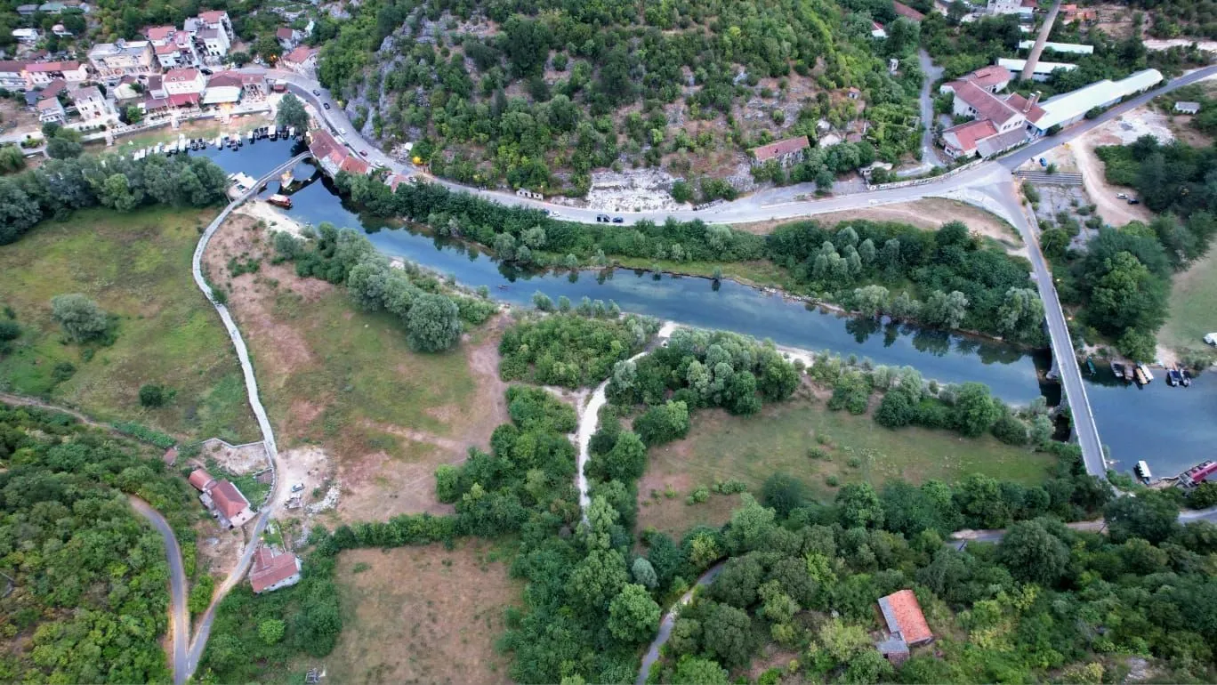 Prodaja, plac, 1300m², Cetinje, Crna Gora