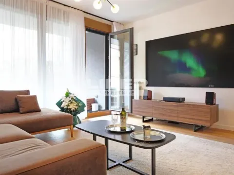 Izdavanje, trosoban stan, 88m², Savski Venac, Beograd - image 12