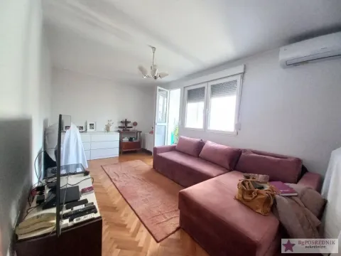 Prodaja, dvosoban stan, 48m², Karaburma, Palilula Sve Podlokacije - image 1