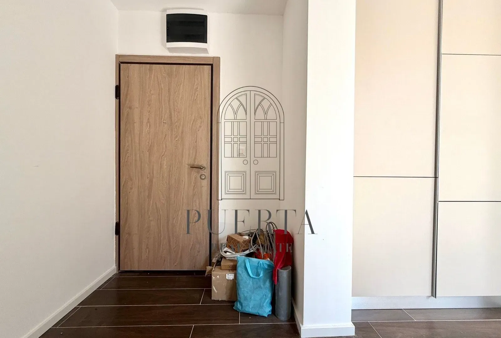 Prodaja, garsonjera, 45m², Tološi, Podgorica