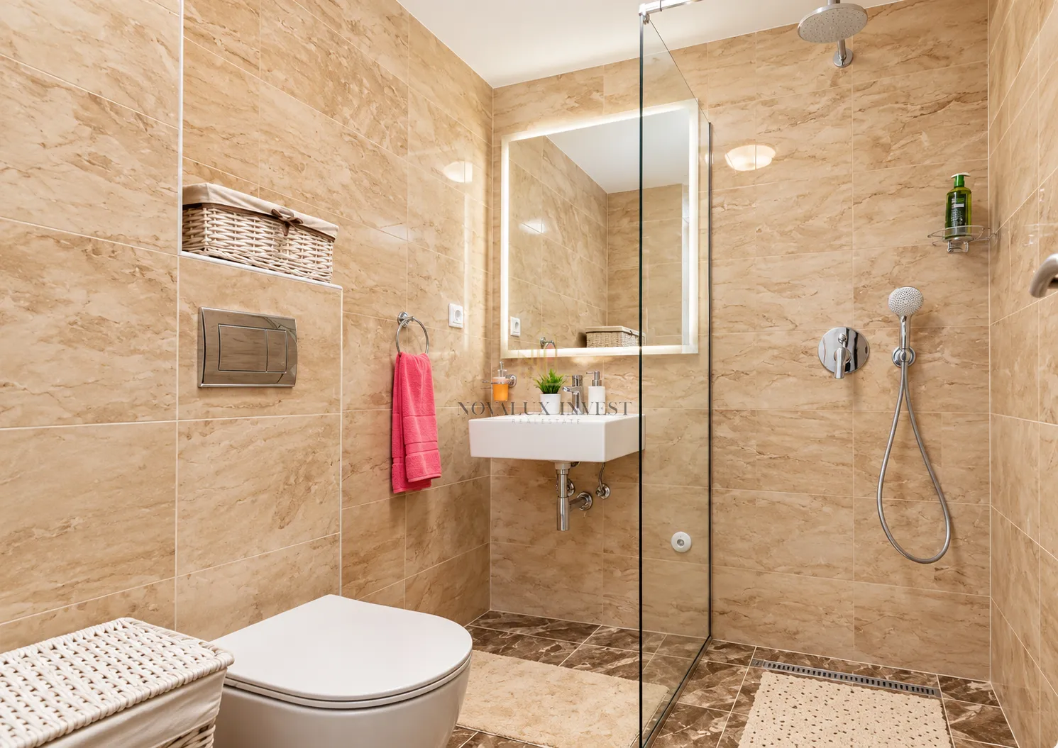 Prodaja, dvosoban stan, 71m², Centar, Budva