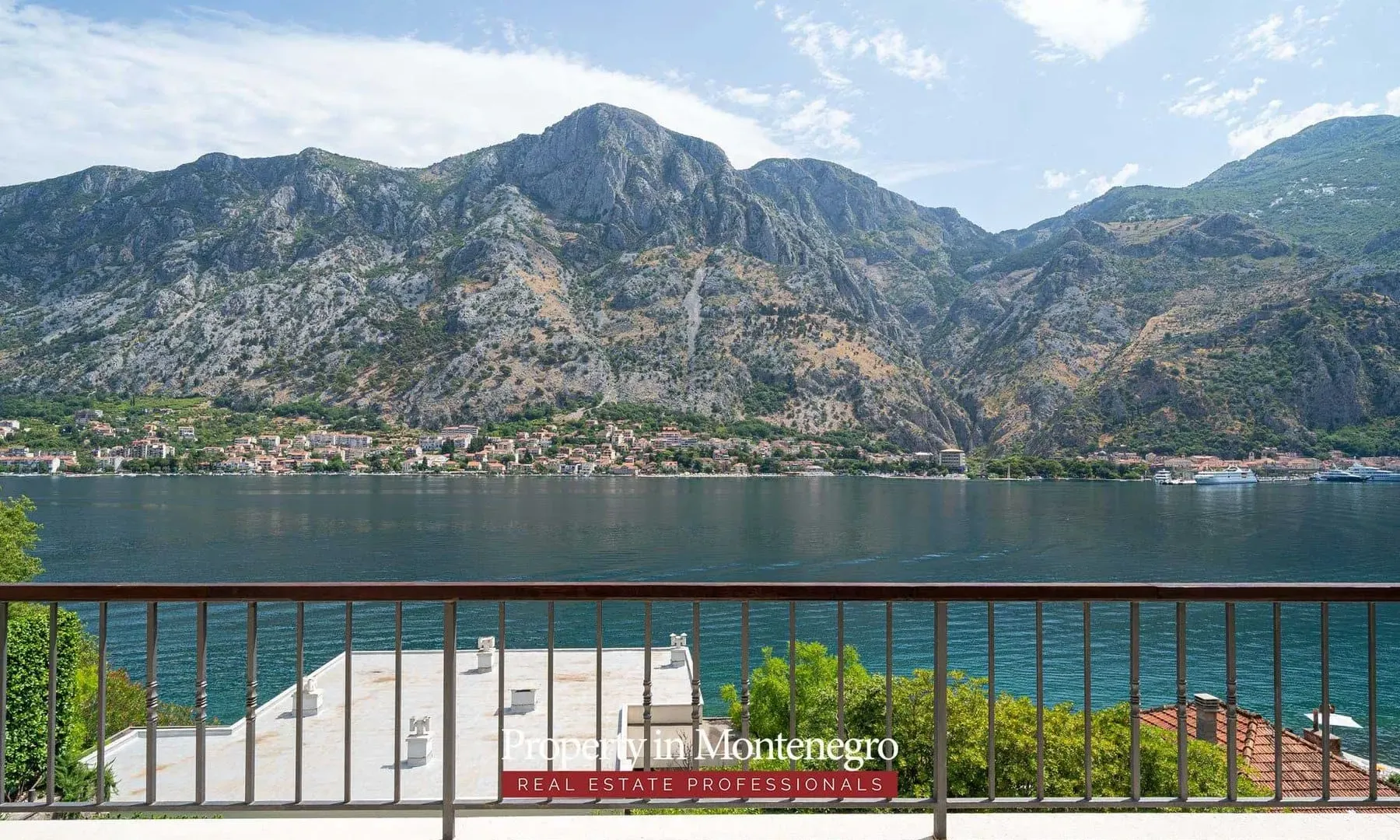 Prodaja, kuća, 520m², Muo, Kotor