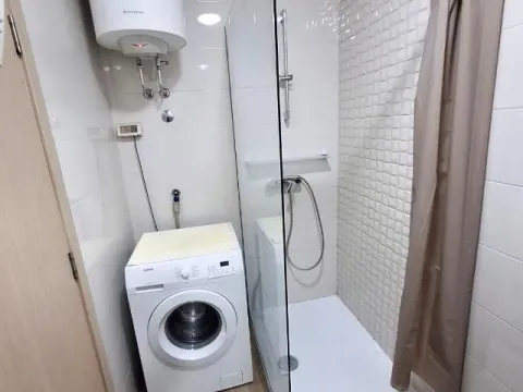 Izdavanje, jednosoban stan, 46m², City Kvart, Podgorica - image 7