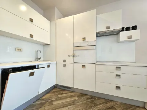 Rent, two bedroom apartment, 68m², Centar, Budva - image 9