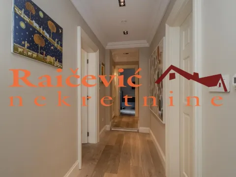 Izdavanje, trosoban stan, 150m², Stari Grad, Beograd - image 11