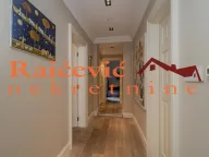 Izdavanje, trosoban stan, 150m², Stari Grad, Beograd - image 11