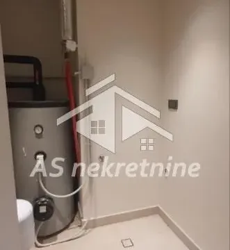 Izdavanje, trosoban stan, 90m², Savski Venac, Beograd - image 19