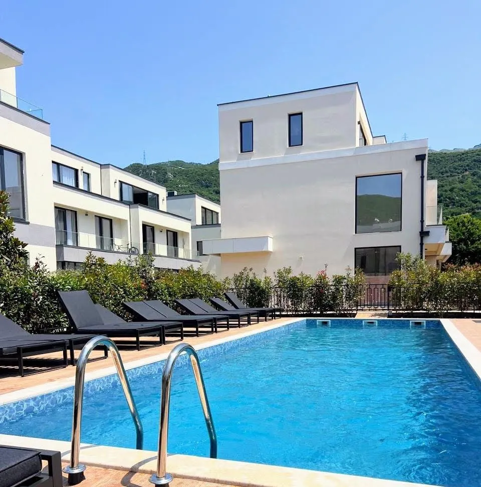 Prodaja, kuća, 176m², Lastva Grbaljska, Kotor