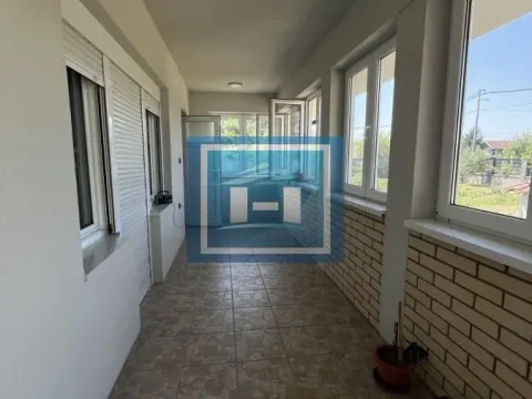 Prodaja, kuća, 271m², Šantarovac, Jagodina - image 30