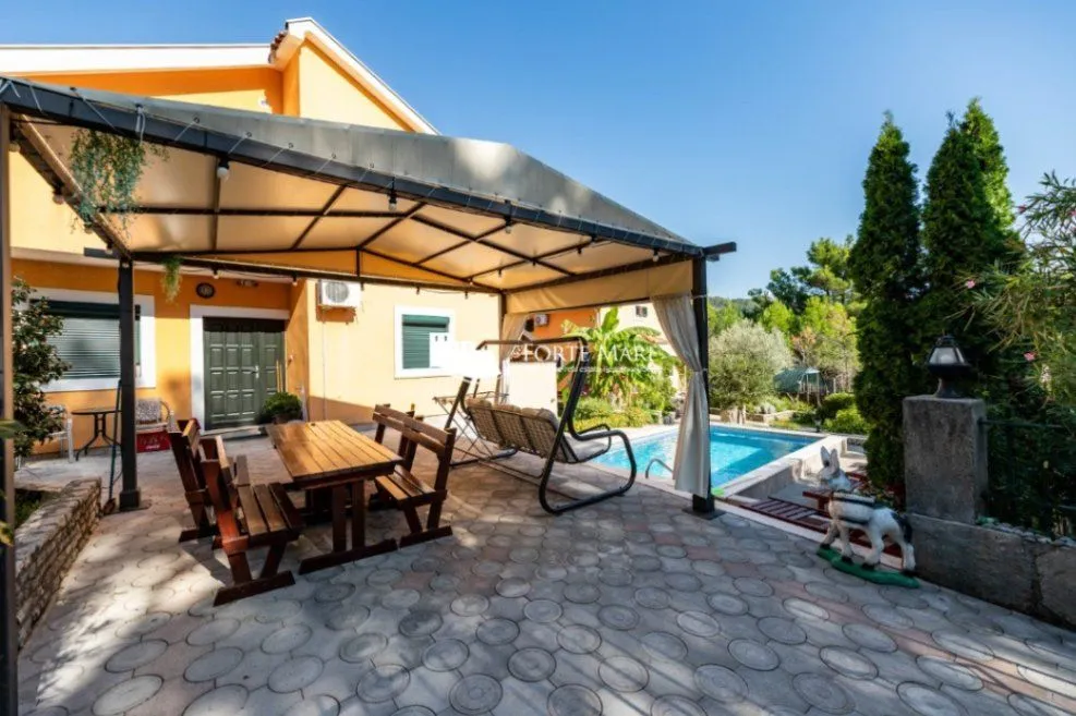 Prodaja, kuća, 266m², Mojdež, Herceg Novi