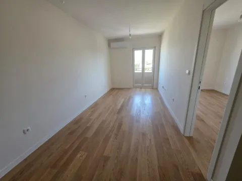 Prodaja, jednosoban stan, 40m², Central Point, Podgorica - image 6