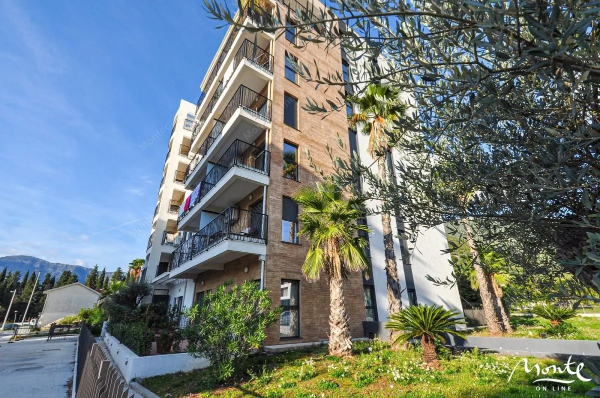 Prodaja, dvosoban stan, 73m², Tivat, Crna Gora