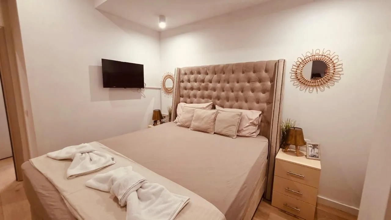 Rent, one bedroom apartment, 75m², Kalimanj, Tivat