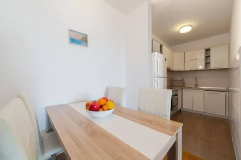 Sale, two bedroom apartment, 69m², Bečići, Budva - image 3