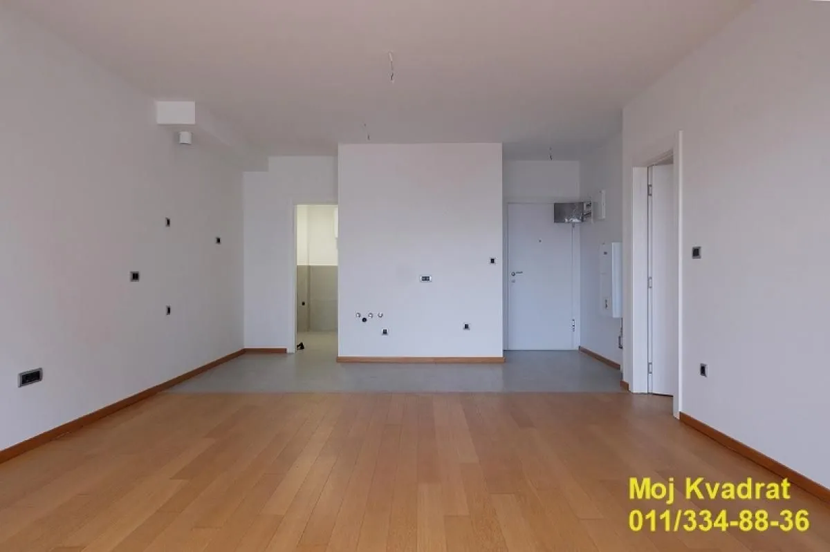 Prodaja, trosoban stan, 94m², Voždovačka Crkva, Voždovac Sve Podlokacije
