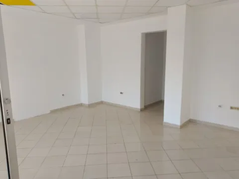 Izdavanje, poslovni prostor, 35m², Zabjelo, Podgorica - image 2