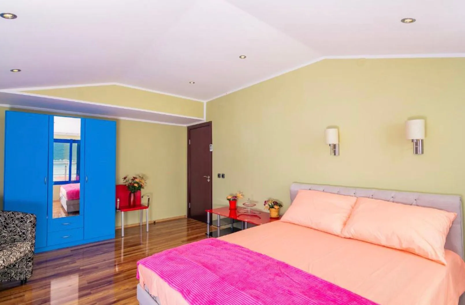 Sale, house, 280m², Đenovići, Herceg Novi