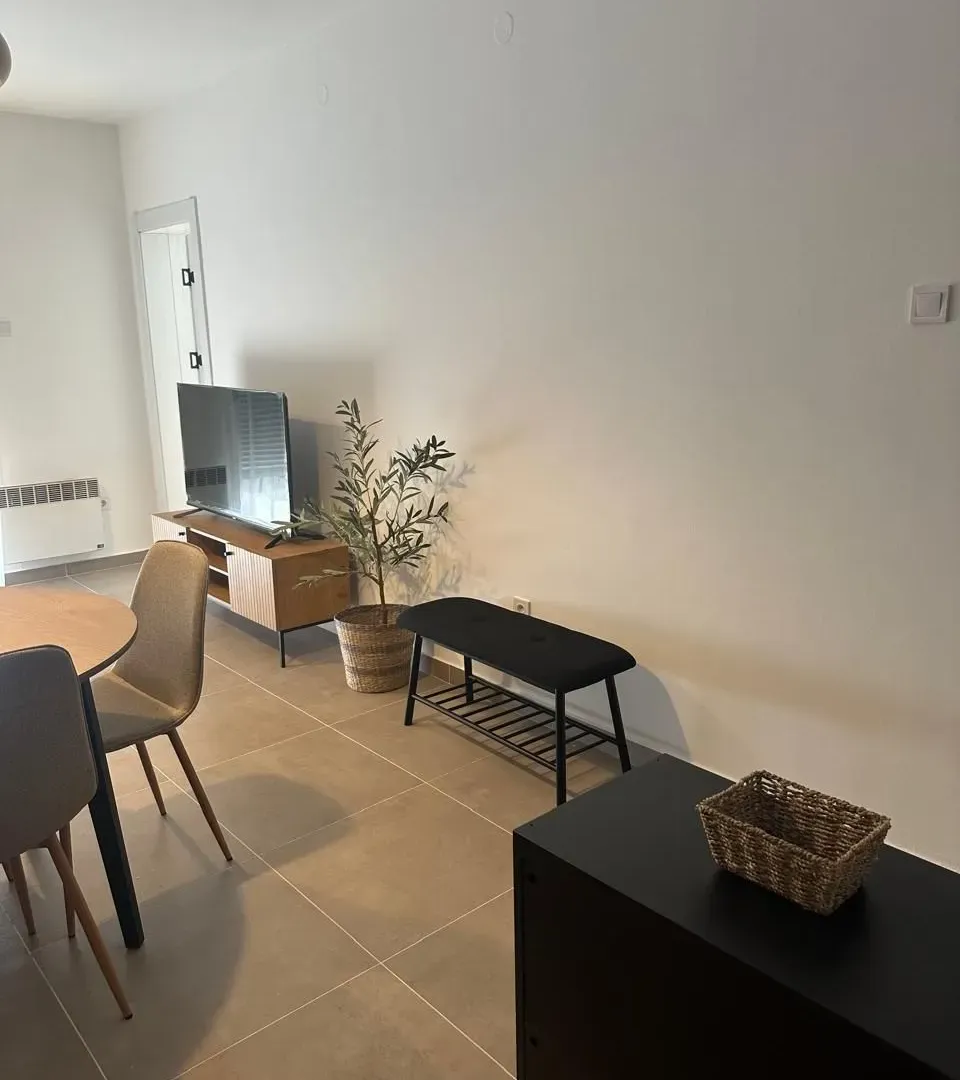 Rent, two bedroom apartment, 63m², 1 maj, Podgorica