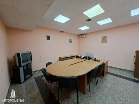 Rent, office space, 170m², Savski Venac, Beograd - image 2