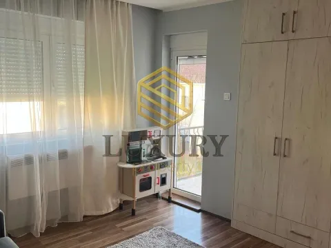 Rent, two bedroom apartment, 75m², Gornja Gorica, Podgorica - image 11