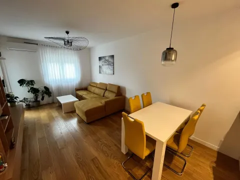 Sale, one bedroom apartment, 47m², Centar, Bar - image 2