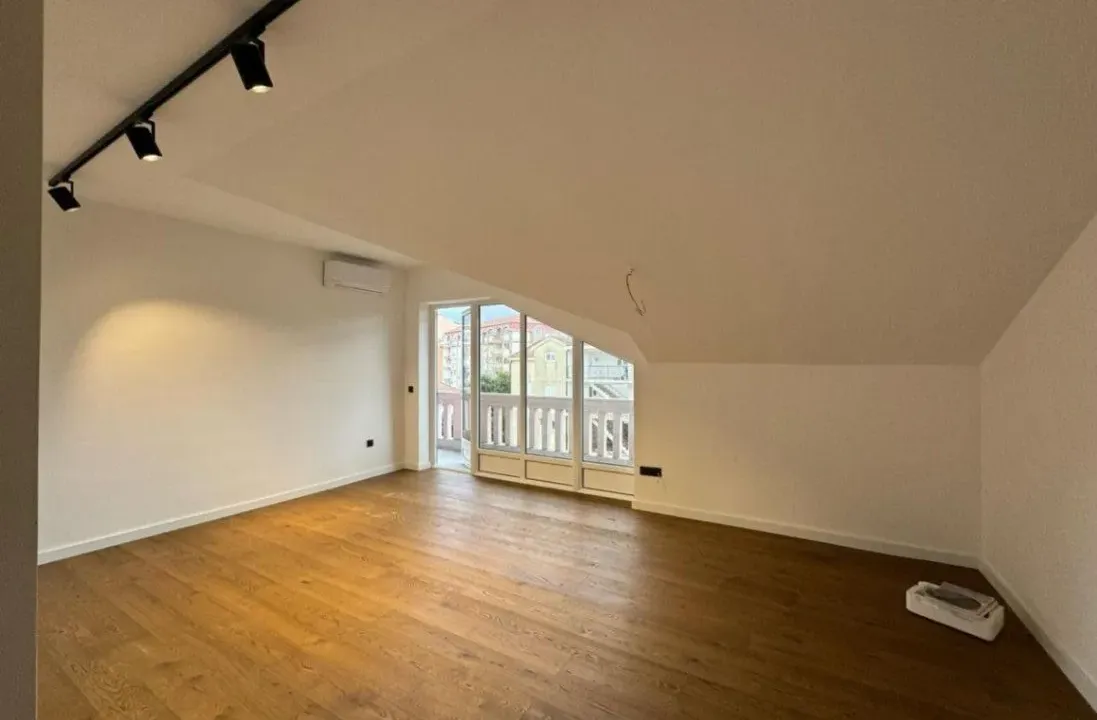 Sale, two bedroom apartment, 64m², Centar, Tivat