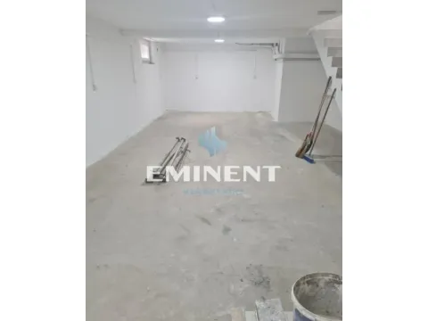 Izdavanje, kuća, 221m², Stari Grad, Beograd - image 12