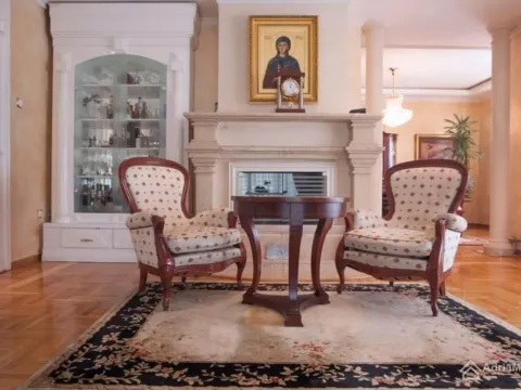 Prodaja, kuća, 700m², Tološi, Podgorica - image 10