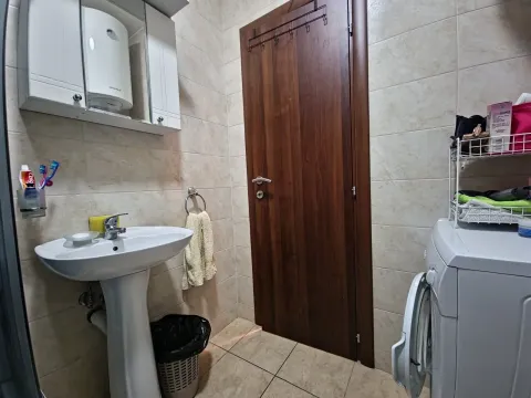 Izdavanje, jednosoban stan, 36m², Budva, Crna Gora - image 12