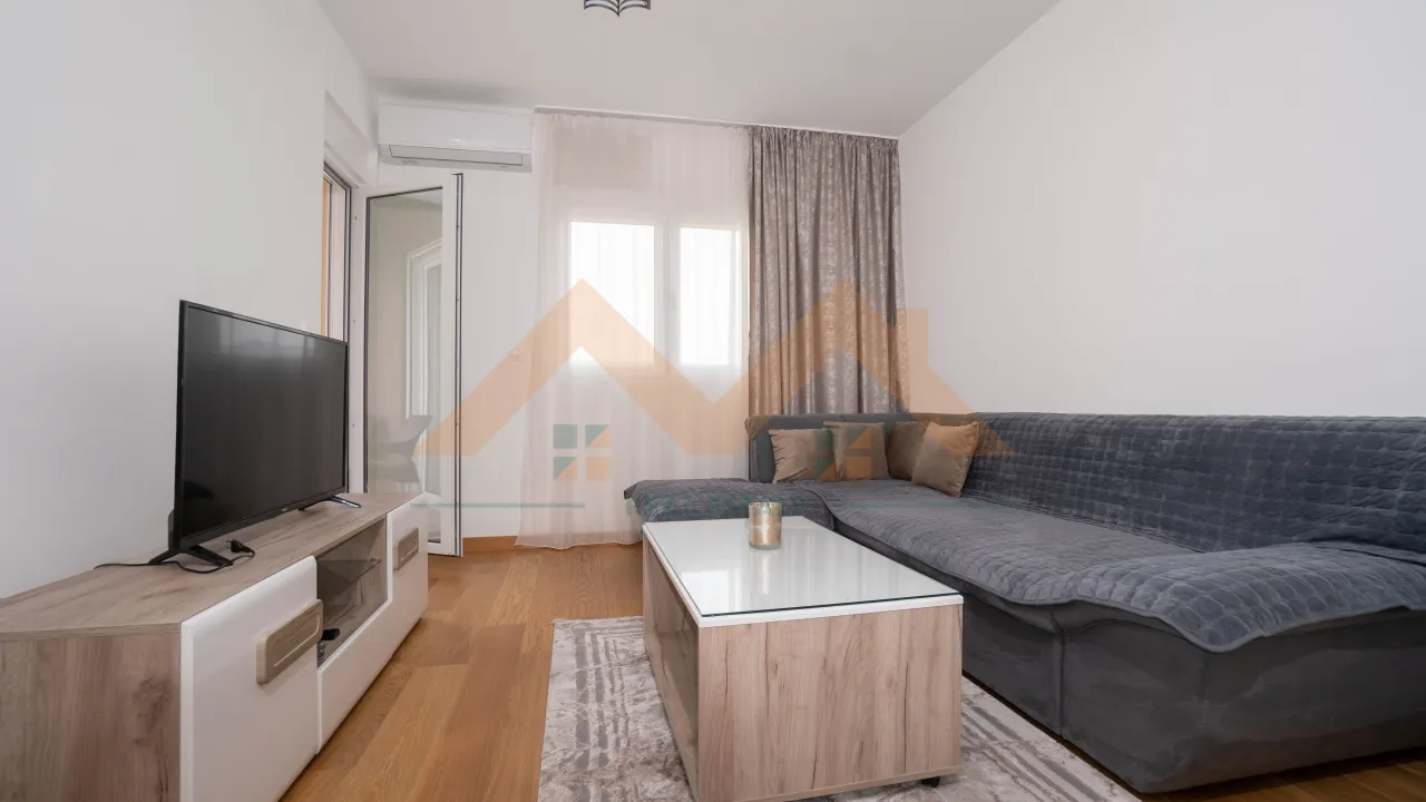 Izdavanje, jednosoban stan, 45m², City Kvart, Podgorica