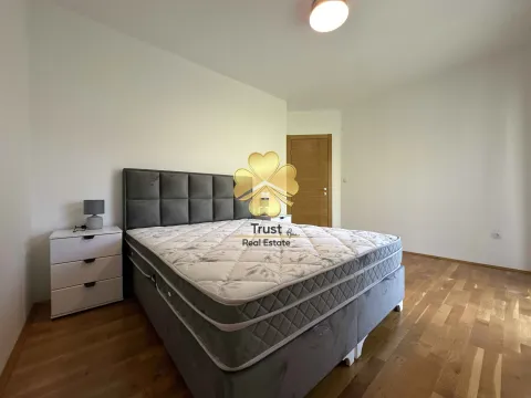 Izdavanje, trosoban stan, 110m², Gorica C, Podgorica - image 12