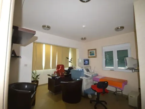 Sale, office space, 103m², Dobrota, Kotor