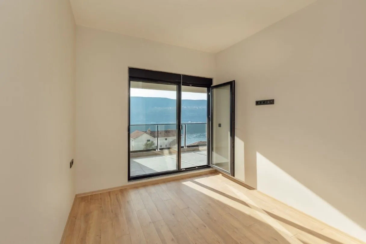 Prodaja, jednosoban stan, 70m², Topla, Herceg Novi