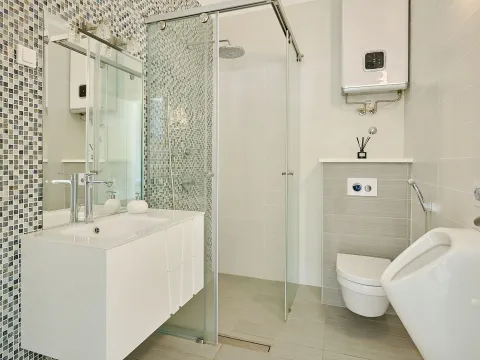 Prodaja, petosoban stan, 181m², Budva, Crna Gora - image 10