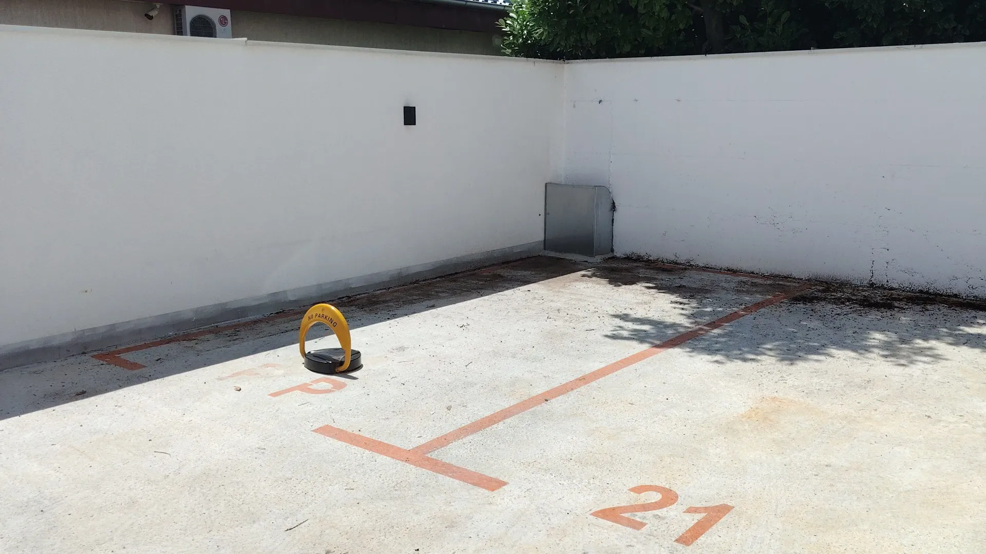 Sale, parking/garage, 15m², Socijalno, Novi Sad Sve Podlokacije