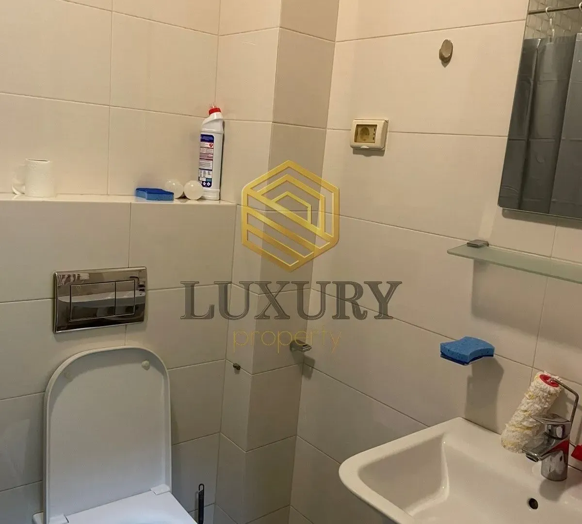 Izdavanje, jednosoban stan, 500m², City Kvart, Podgorica