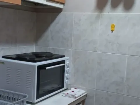 Izdavanje, garsonjera, 34m², Golubovina, Budva - image 13