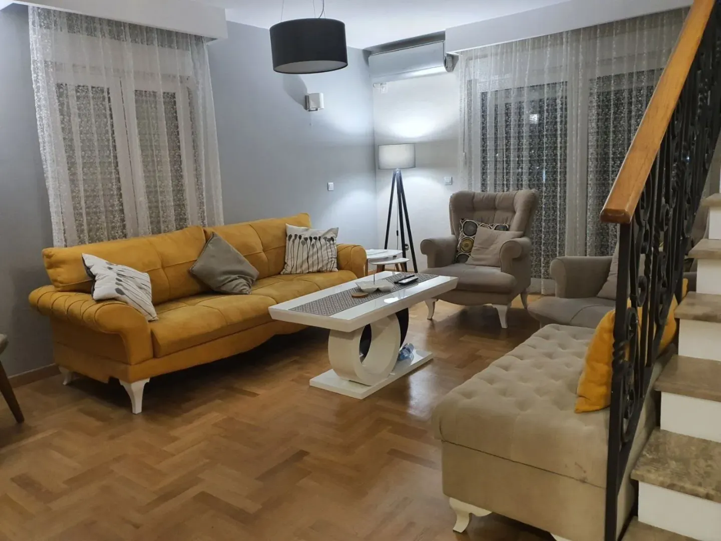 Izdavanje, stan, 100m², Zagorič, Podgorica