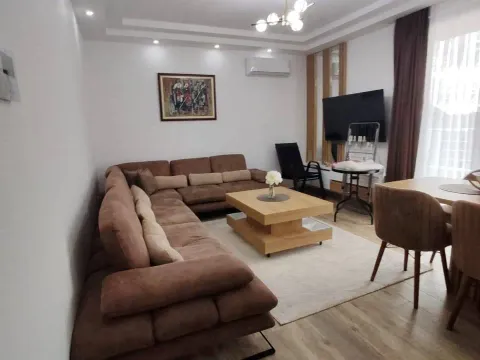 Rent, two bedroom apartment, 60m², Bečići, Budva - image 2
