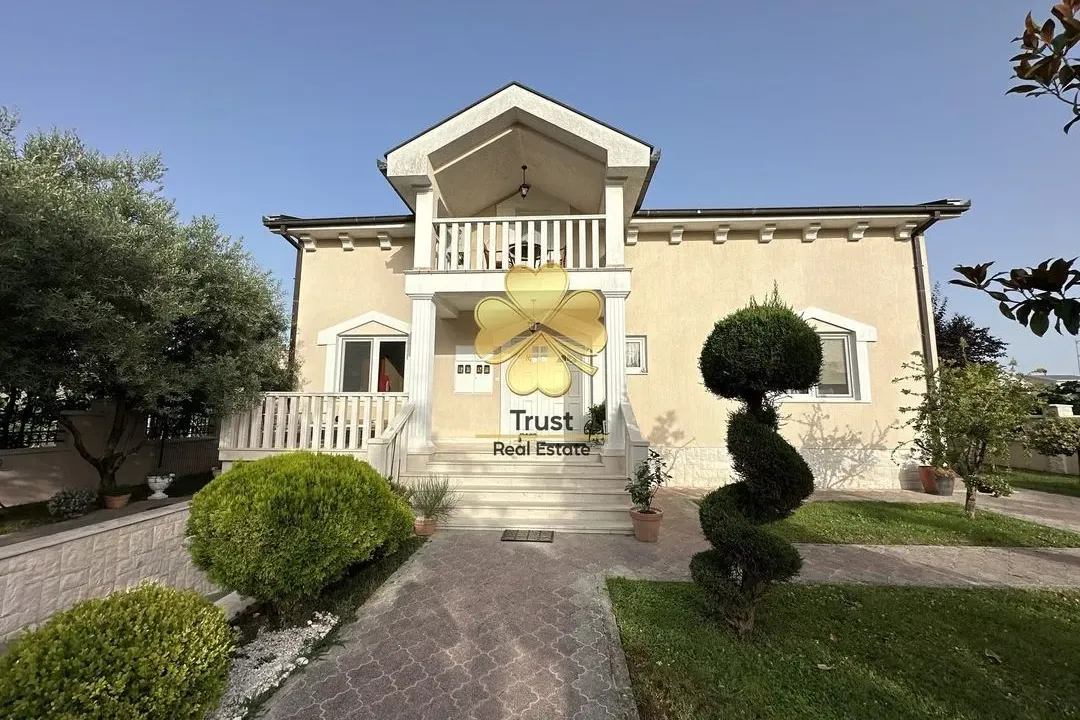 Prodaja, kuća, 356m², Tološi, Podgorica