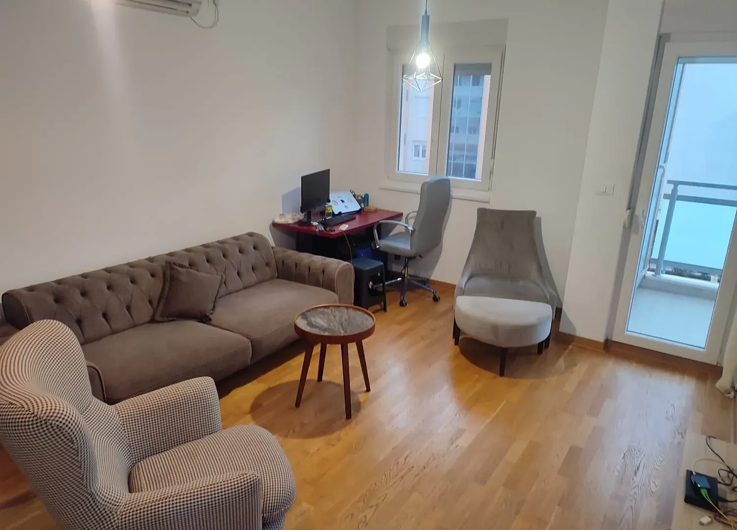 Izdavanje, jednosoban stan, 45m², City Kej, Podgorica