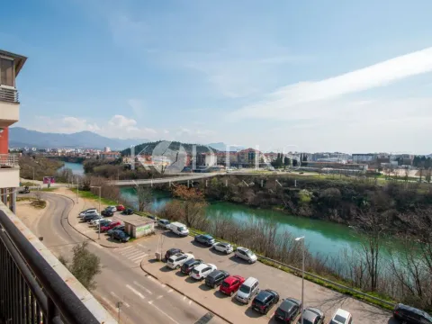 Rent, three bedroom apartment, 87m², 1 maj, Podgorica - image 8