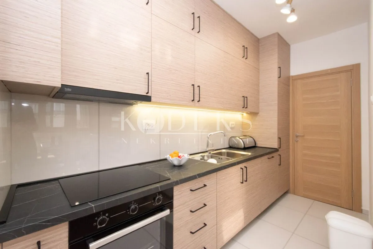 Rent, three bedroom apartment, 98m², City Kvart, Podgorica
