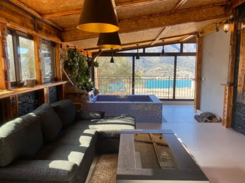 Prodaja, dvosoban stan, 120m², Kotor, Crna Gora