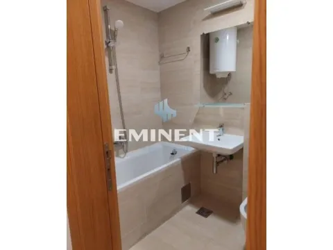 Izdavanje, trosoban stan, 69m², Zemun Gornji Grad, Zemun Sve Podlokacije - image 9