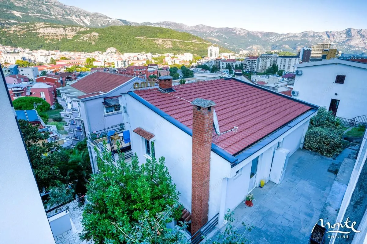 Prodaja, kuća, 215m², Budva, Crna Gora